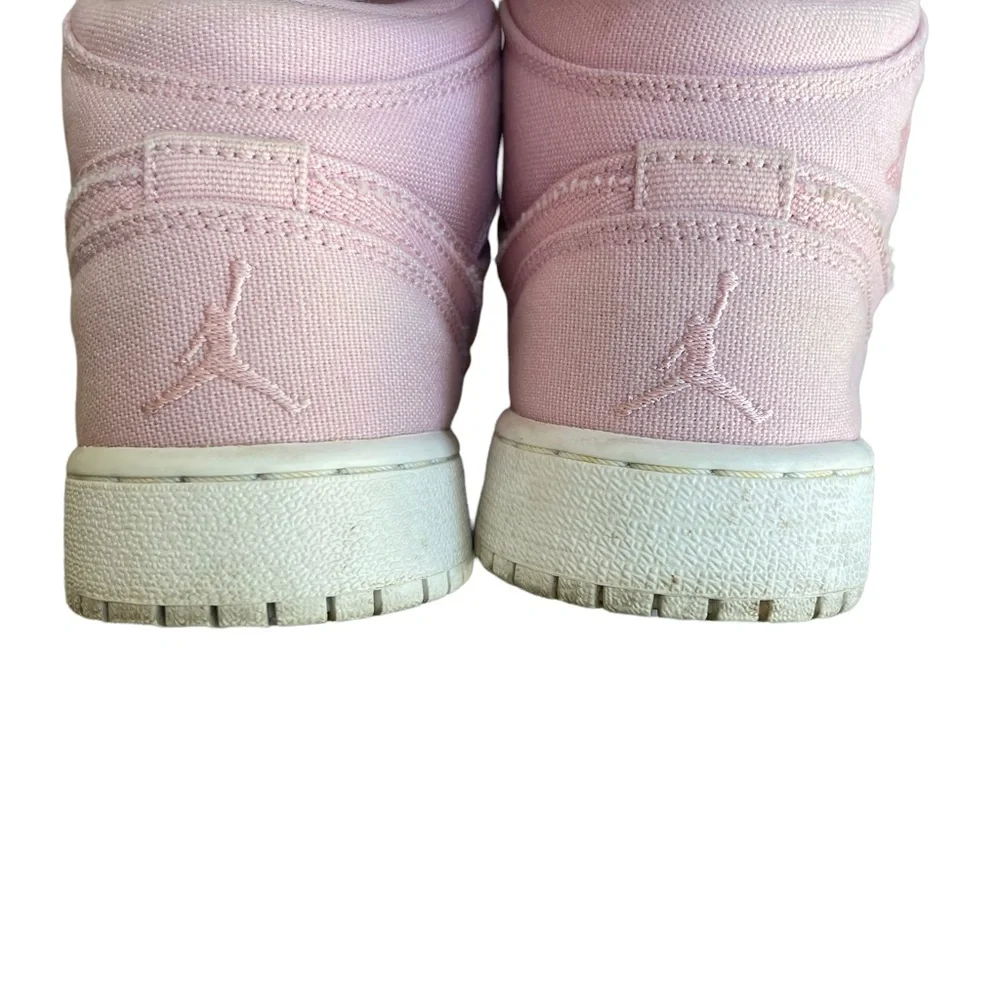 Nike soft pink